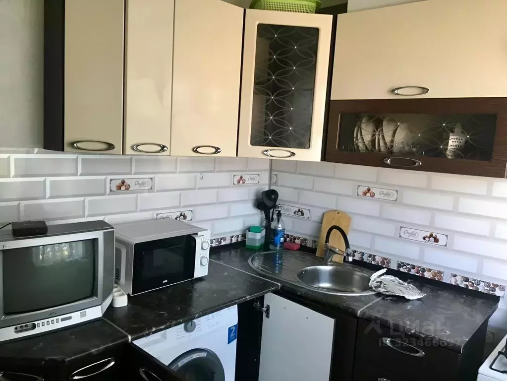 1-к кв. Ханты-Мансийский АО, Нефтеюганск 8-й мкр, 17 (30.0 м) - Фото 0