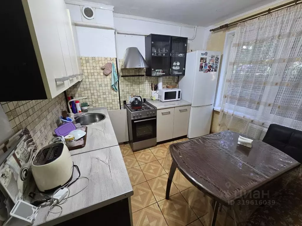3-к кв. Московская область, Наро-Фоминск ул. Пешехонова, 6 (61.9 м) - Фото 0