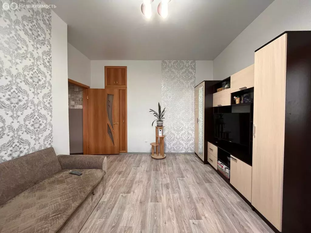 2-комнатная квартира: Ирбит, Пролетарская улица, 72 (42 м) - Фото 0