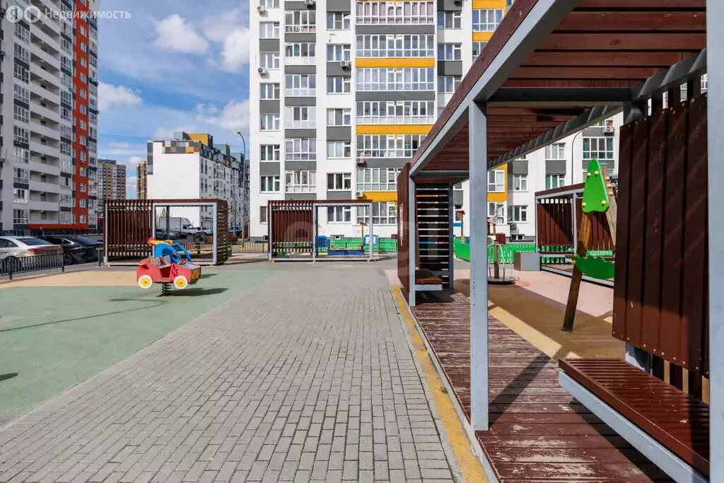 1-комнатная квартира: Тюмень, улица Василия Подшибякина, 19 (36.6 м) - Фото 1