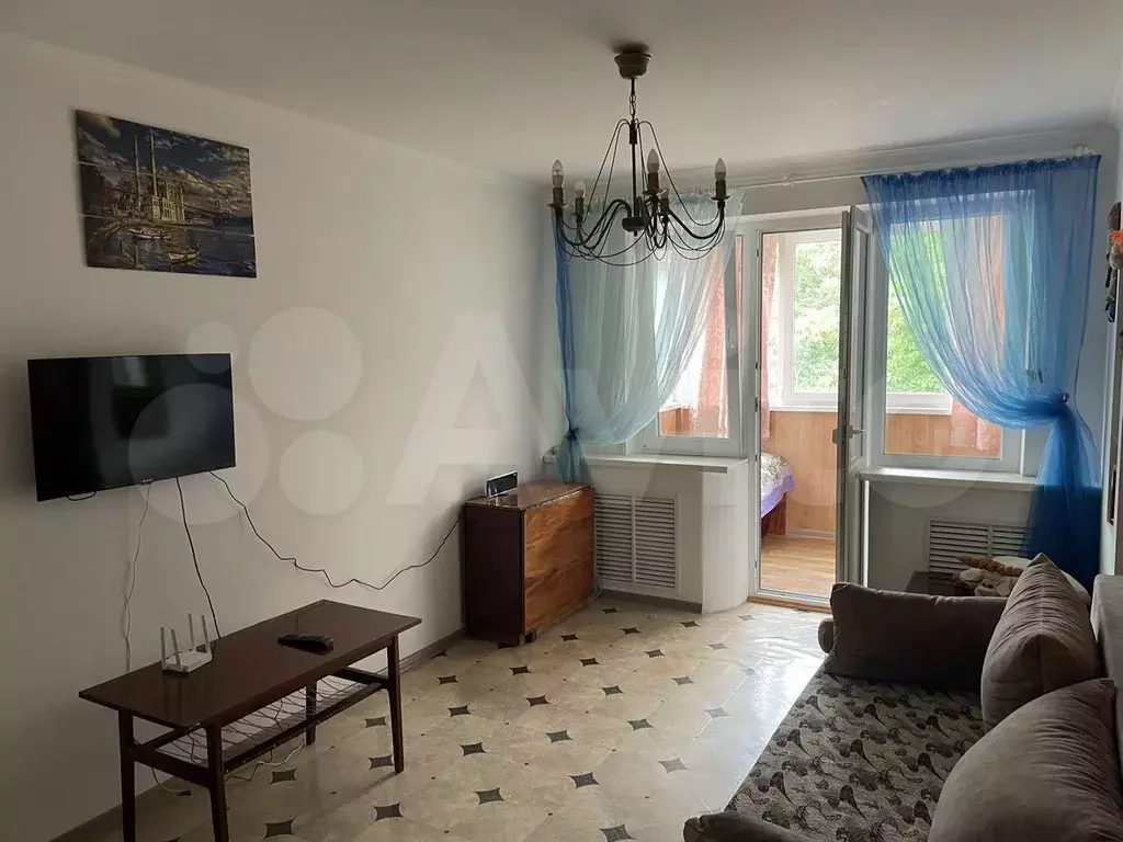 Комната 46 м в 2-к., 4/4 эт. - Фото 0