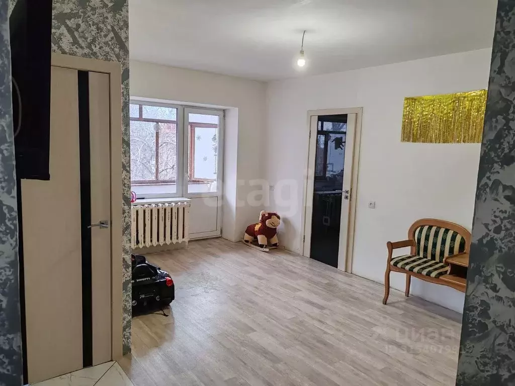 3-к кв. Брянская область, Брянск ул. Челюскинцев, 17 (55.6 м) - Фото 1
