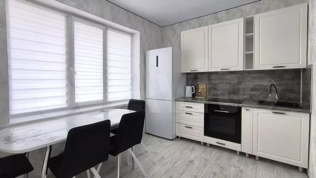 2-к. квартира, 54 м, 2/9 эт. - Фото 1