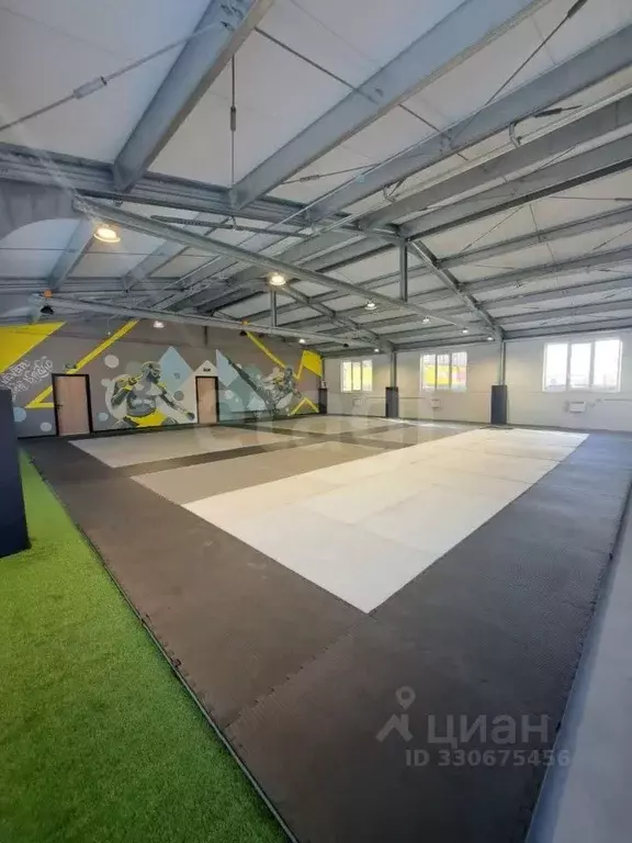 Помещение свободного назначения в Красноярский край, Красноярск ул. 40 ... - Фото 1