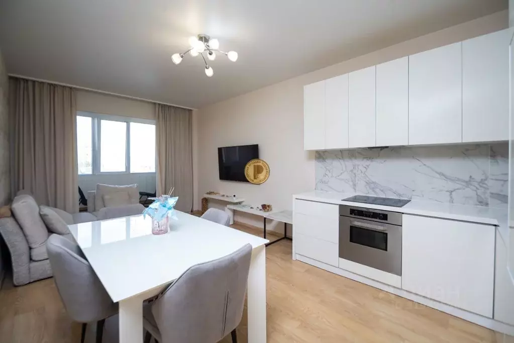 3-к кв. Красноярский край, Красноярск ул. Академгородок, 18д (68.0 м) - Фото 0