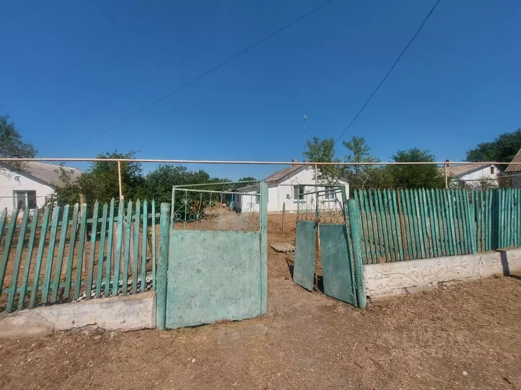 Дом в Крым, Красногвардейский район, Клепининское с/пос, с. Карповка ... - Фото 1