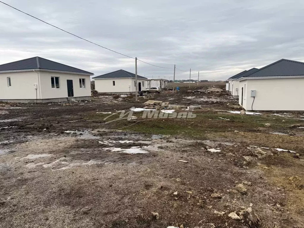 Дом в Крым, Симферопольский район, Трудовское с/пос, Пневматика-2 СПК ... - Фото 0