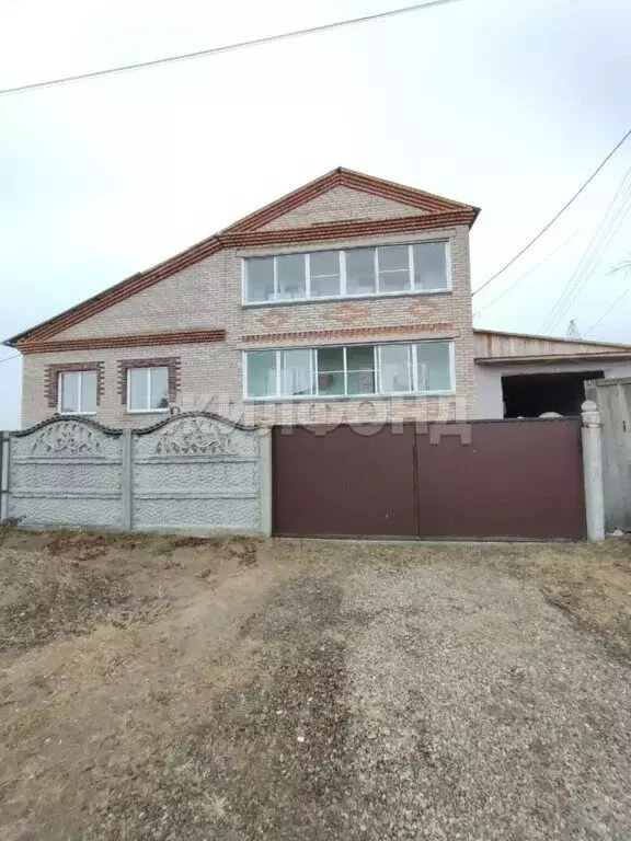 Дом в Черногорск, улица Стофато (130 м) - Фото 1