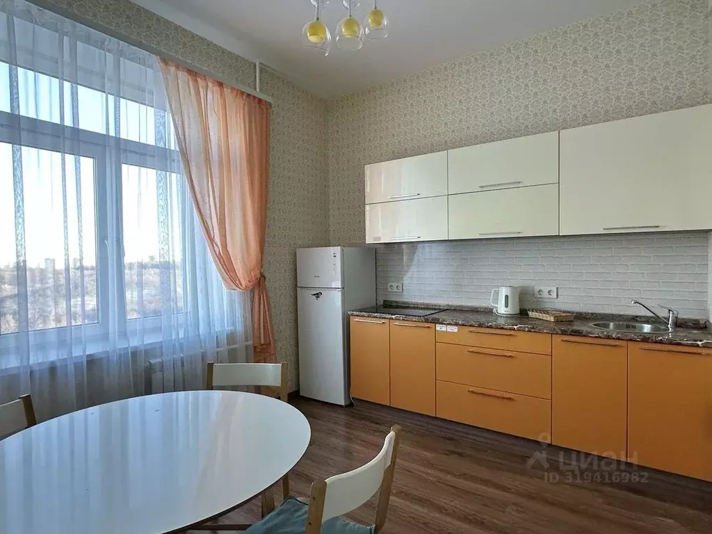 2-к кв. Башкортостан, Уфа ул. Блюхера, 3/8 (72.6 м) - Фото 0