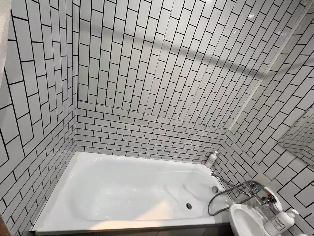 1-к кв. Тюменская область, Тюмень ул. 50 лет ВЛКСМ, 13 (32.0 м) - Фото 2