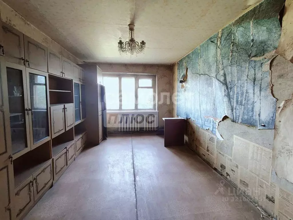 2-к кв. Белгородская область, Старый Оскол Заводская ул., 2 (49.6 м) - Фото 1