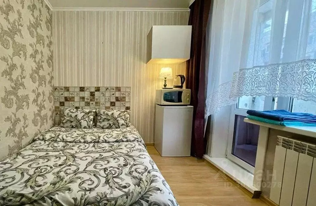 1-к кв. Сахалинская область, Южно-Сахалинск ул. Есенина, 5 (15.0 м) - Фото 0