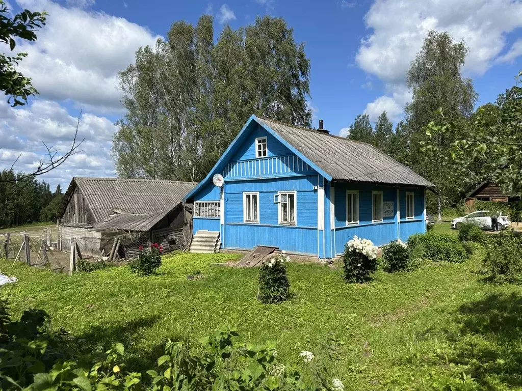 Дом в Псковская область, Пушкиногорье городское поселение, д. Михново  ... - Фото 1