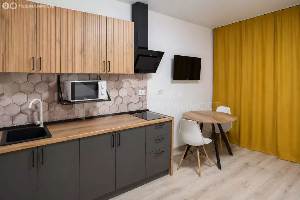 Квартира-студия: Тюмень, улица 9 Января, 160к2 (20 м) - Фото 2