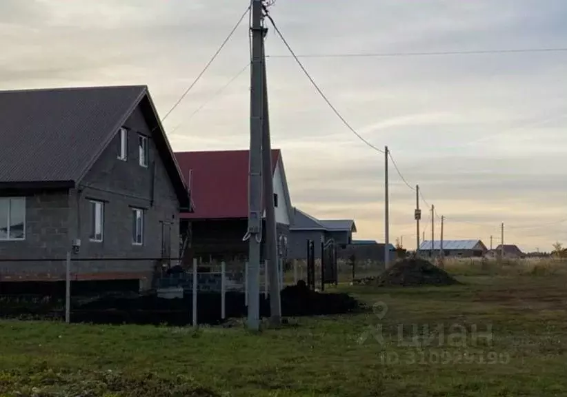 Участок в Башкортостан, Кушнаренковский сельсовет, с. Кушнаренково ул. ... - Фото 0