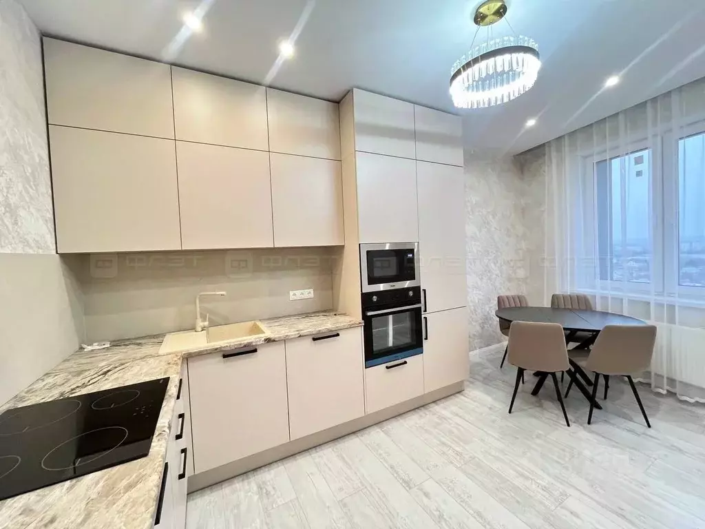 1-к кв. Татарстан, Казань ул. Адоратского, 1 (51.0 м) - Фото 1