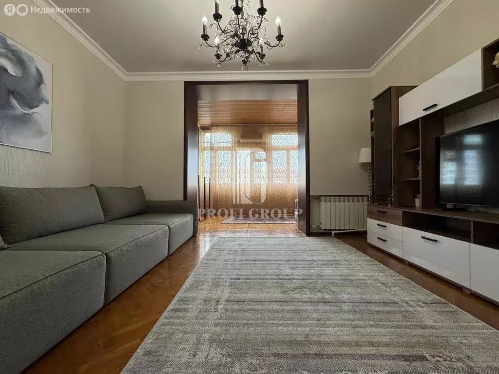 4-комнатная квартира: Махачкала, улица Коркмасова, 17 (128 м) - Фото 1