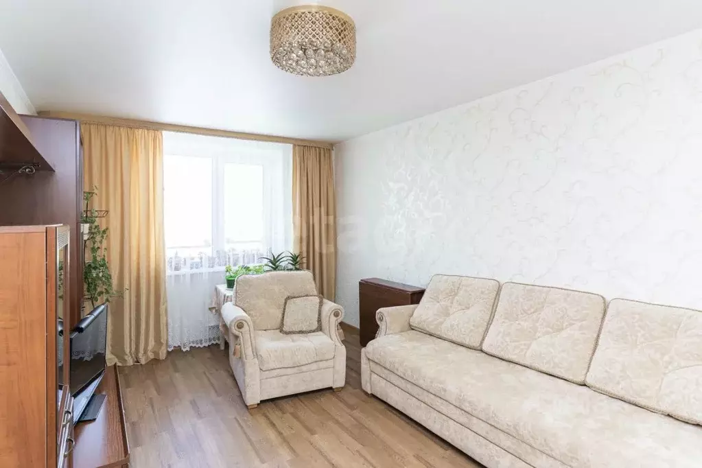 2-к кв. Тюменская область, Тюмень ул. 30 лет Победы, 93А (52.9 м) - Фото 1