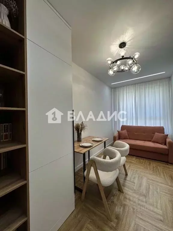 Студия Санкт-Петербург бул. Головнина, 6к1 (26.99 м) - Фото 2