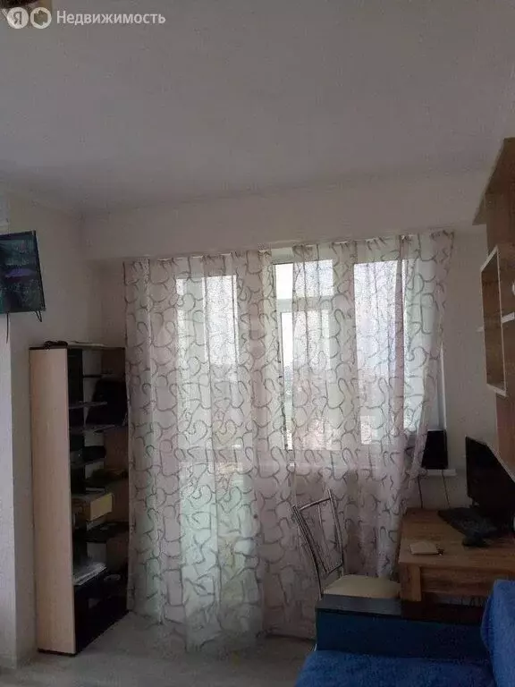 1-комнатная квартира: Алушта, улица 60 лет СССР, 29 (36 м) - Фото 1