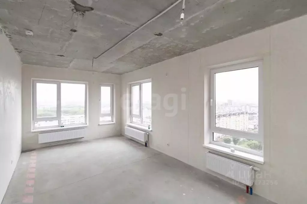 2-к кв. Тюменская область, Тюмень ул. 50 лет Октября, 63Г (69.2 м) - Фото 1