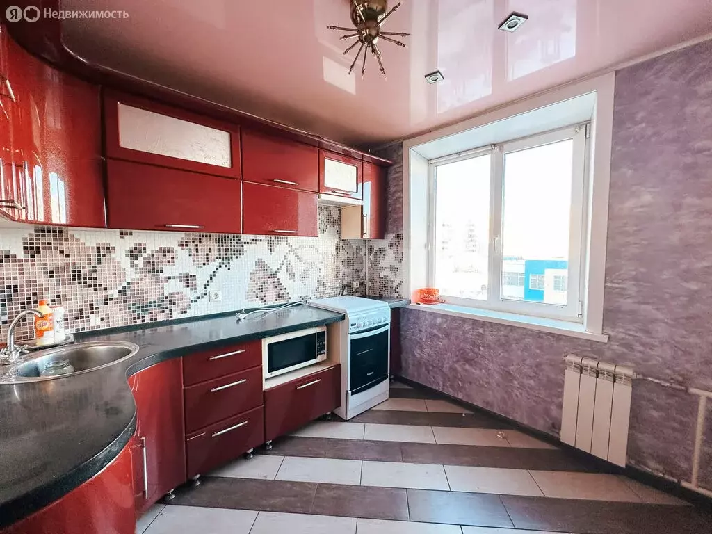 3-комнатная квартира: Комсомольск-на-Амуре, улица Дикопольцева, 31к6 ... - Фото 2