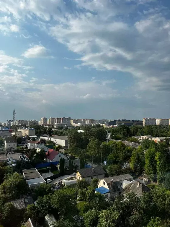 3-к кв. Брянская область, Брянск ул. Тютчева, 1 (99.7 м) - Фото 0