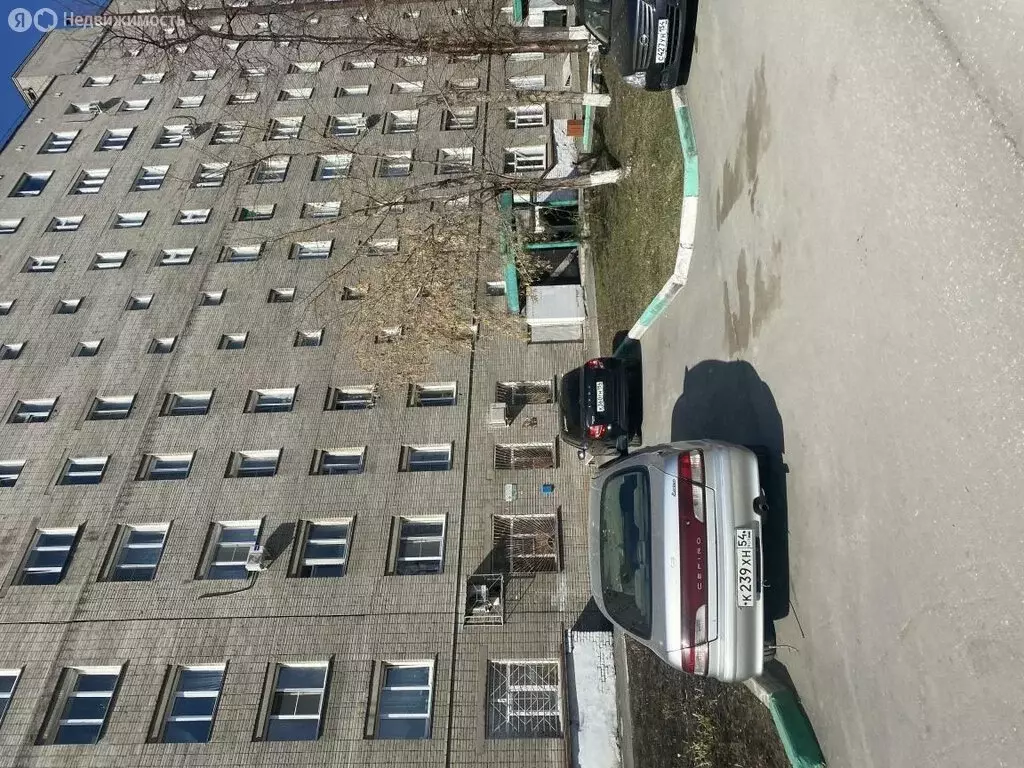 3-комнатная квартира: Новосибирск, улица Ватутина, 17 (55.9 м) - Фото 1