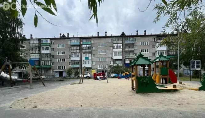 2-комнатная квартира: Тюмень, улица Космонавтов, 33А (42.5 м) - Фото 2