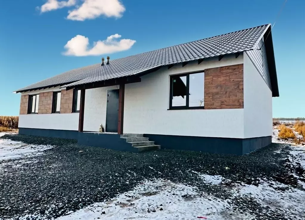 Дом в Свердловская область, Сысертский муниципальный округ, с. ... - Фото 1