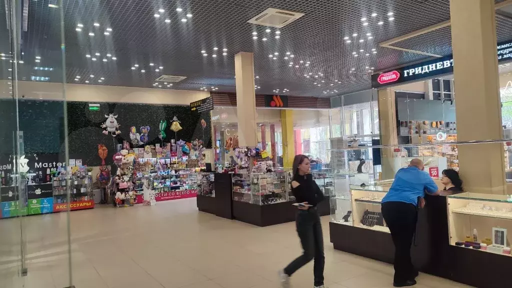 В 15 метрах от Вкусно и Точка - Фото 1