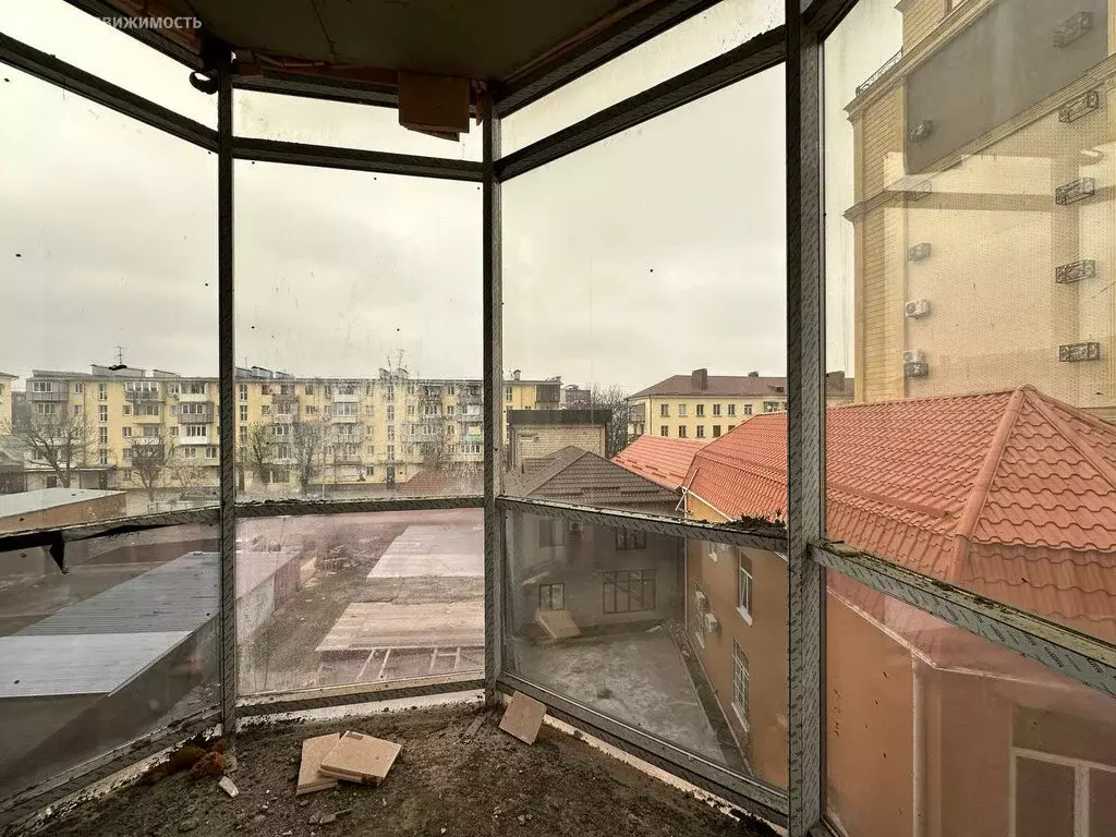 3-комнатная квартира: Нальчик, улица Пушкина, 31 (92 м) - Фото 1