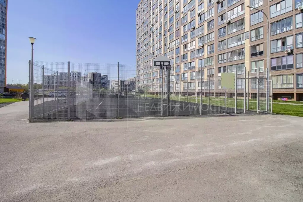 Студия Тюменская область, Тюмень ул. Новоселов, 115 (17.7 м) - Фото 1