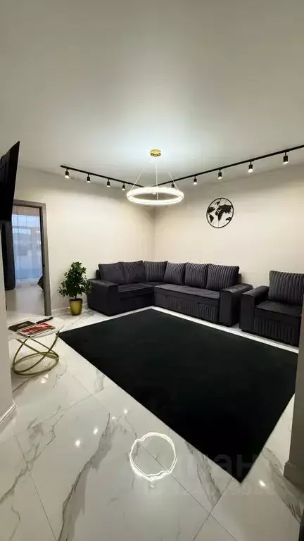 2-к кв. Кабардино-Балкария, Нальчик Балкарская ул., 97к3 (78.0 м) - Фото 1