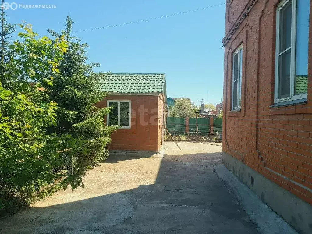 Дом в Омск, улица Энгельса (265 м) - Фото 0