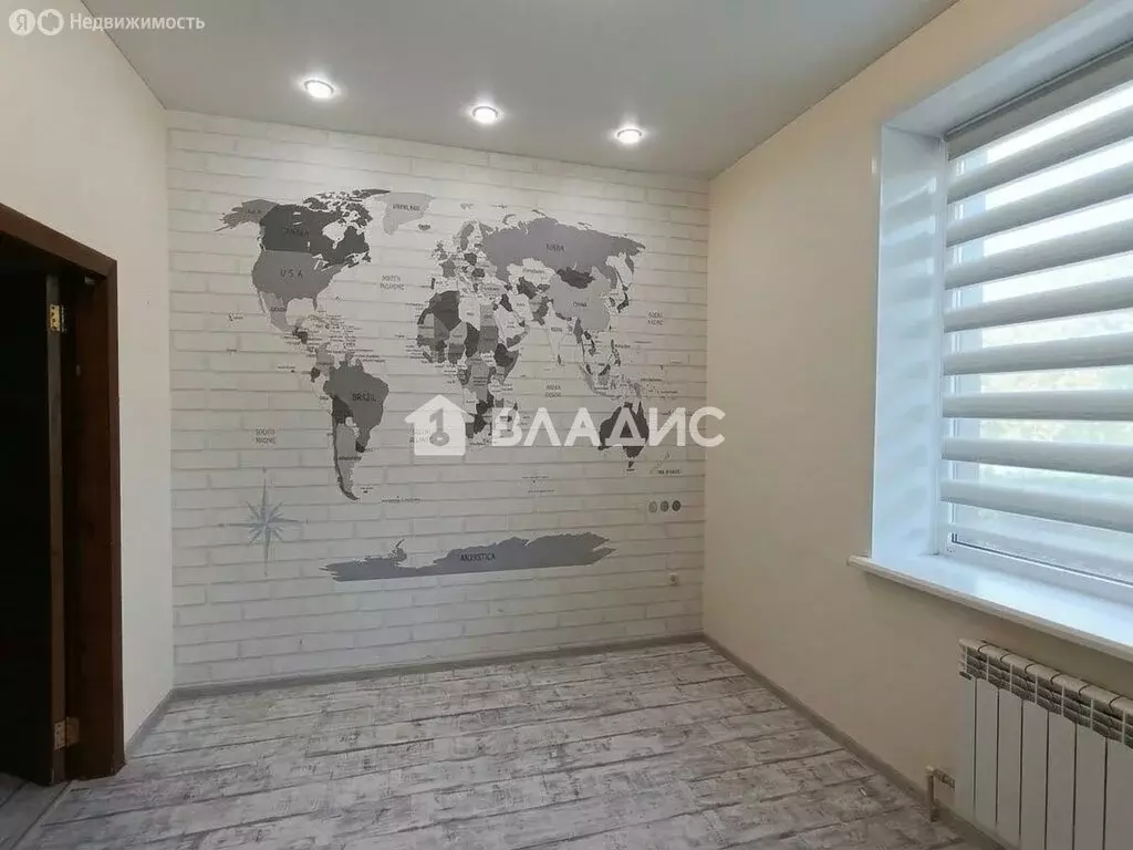 3-комнатная квартира: село Бехтеевка, улица Дорошенко, 1А (81.7 м) - Фото 1