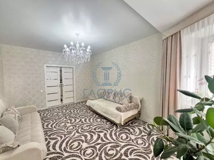 3-к кв. Хакасия, Абакан ул. Ленинского Комсомола, 75 (83.1 м) - Фото 0