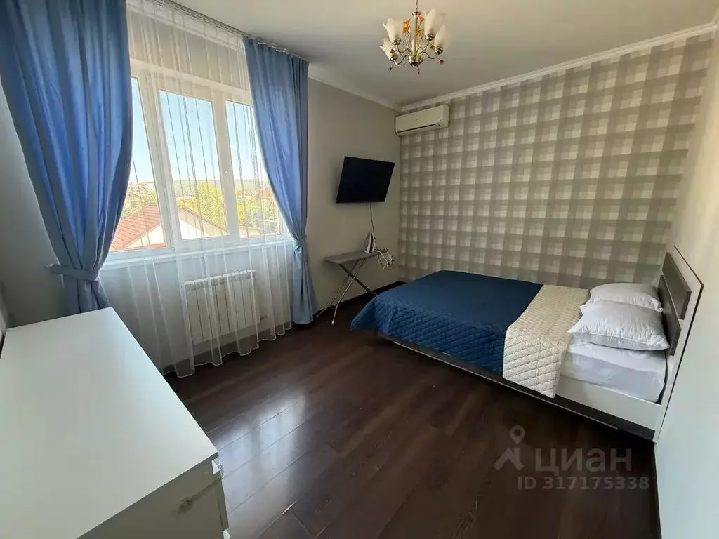 1-к кв. Краснодарский край, Геленджик ул. Розы Люксембург, 72 (33.0 м) - Фото 1