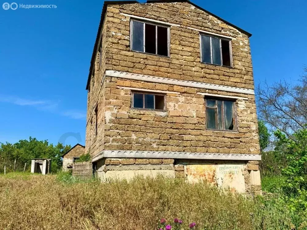 Дом в Сакский район, Ореховское сельское поселение, село Михайловка ... - Фото 1