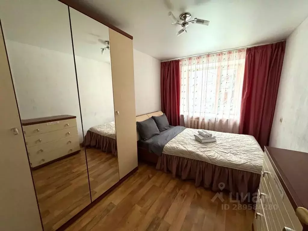 4-к кв. Ярославская область, Ярославль ул. Суркова, 6 (90.0 м) - Фото 1