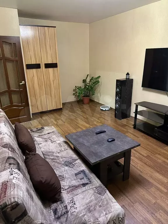 3-к. квартира, 60 м, 5/5 эт. - Фото 0