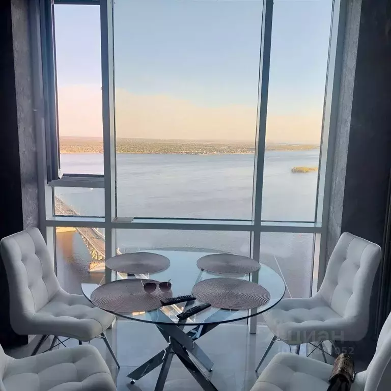 2-к кв. Саратовская область, Саратов Славянская пл., 2 (75.0 м) - Фото 1