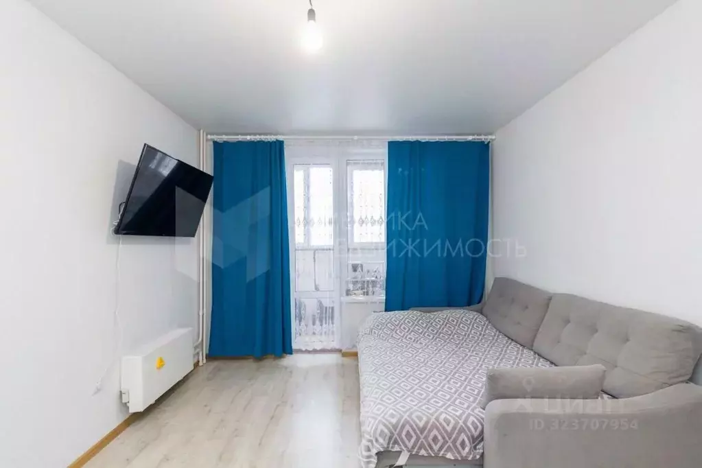 1-к кв. Тюменская область, Тюмень ул. Фармана Салманова, 8 (34.8 м) - Фото 1