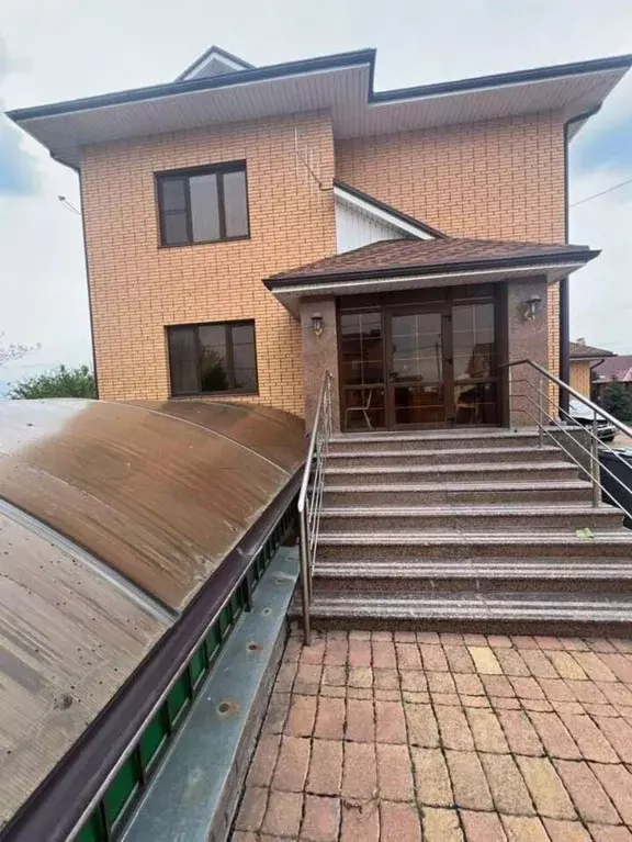 Коттедж в Белгородская область, Старый Оскол ул. Ленина (278 м) - Фото 1