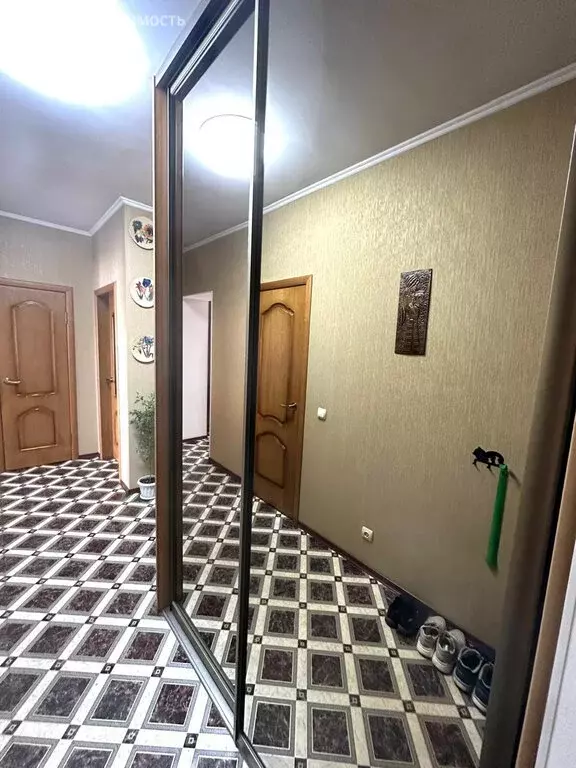 3-комнатная квартира: Абакан, улица Стофато, 4 (69 м) - Фото 1