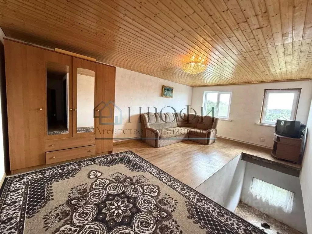 Дом в Белгородская область, Поселок Чернянка городское поселение, ... - Фото 1