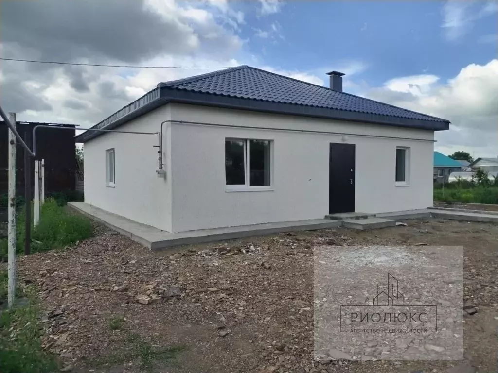 Дом в Челябинская область, с. Агаповка ул. Горная, 13 (100 м) - Фото 1