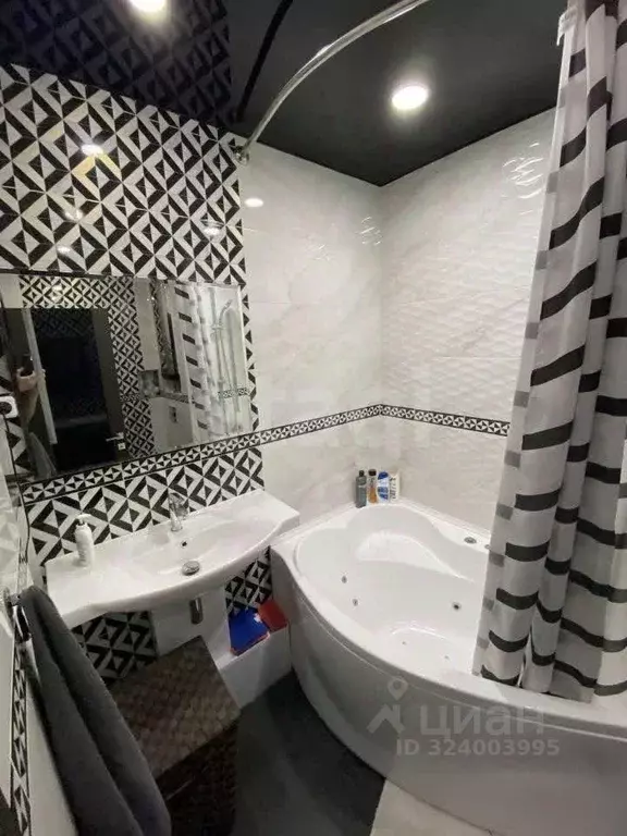 2-к кв. Красноярский край, Красноярск 9 Мая ул., 42А (53.0 м) - Фото 1