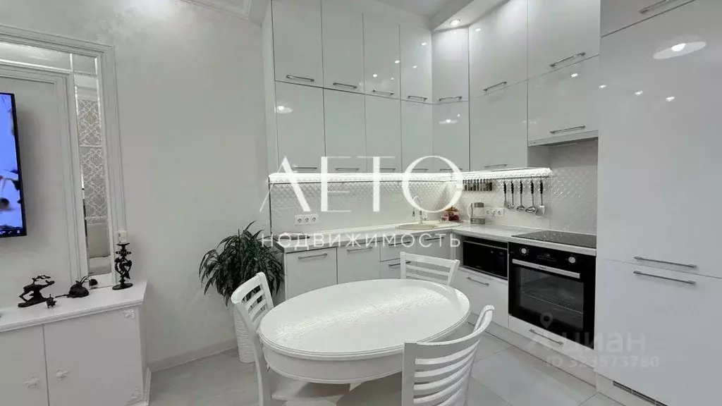 2-к кв. Краснодарский край, Сочи Светлана мкр, ул. Депутатская, 10Д ... - Фото 2