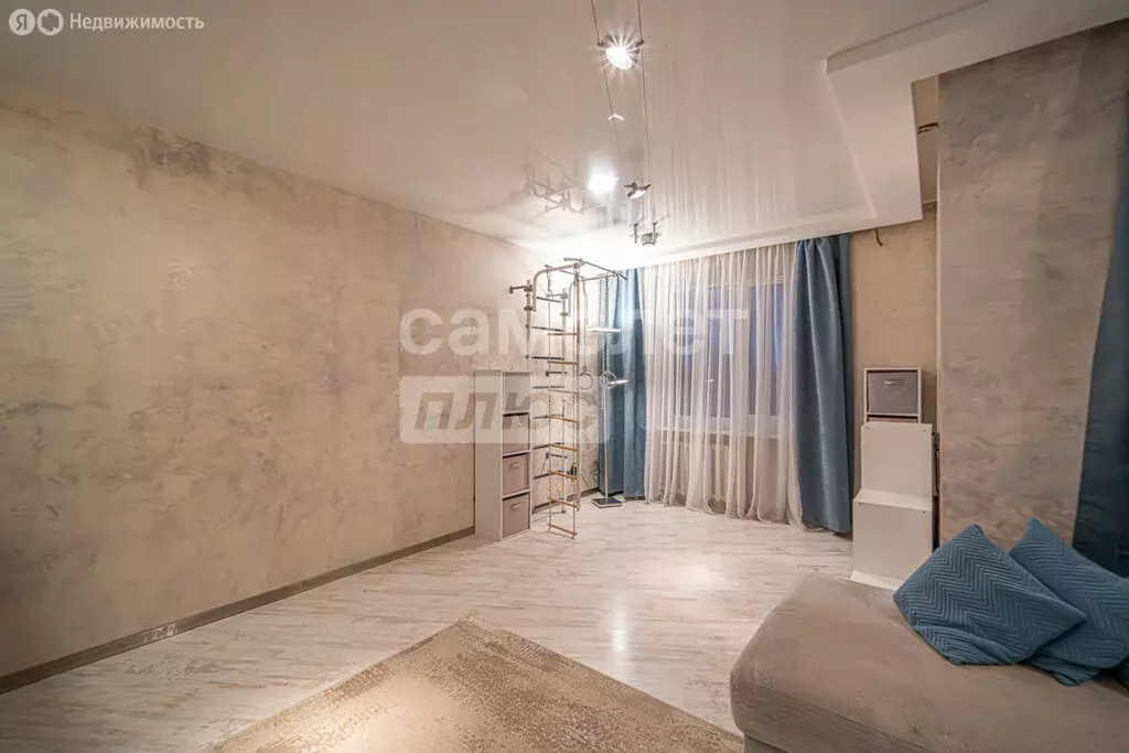 2-комнатная квартира: Пермь, улица Голева, 9А (75 м) - Фото 1